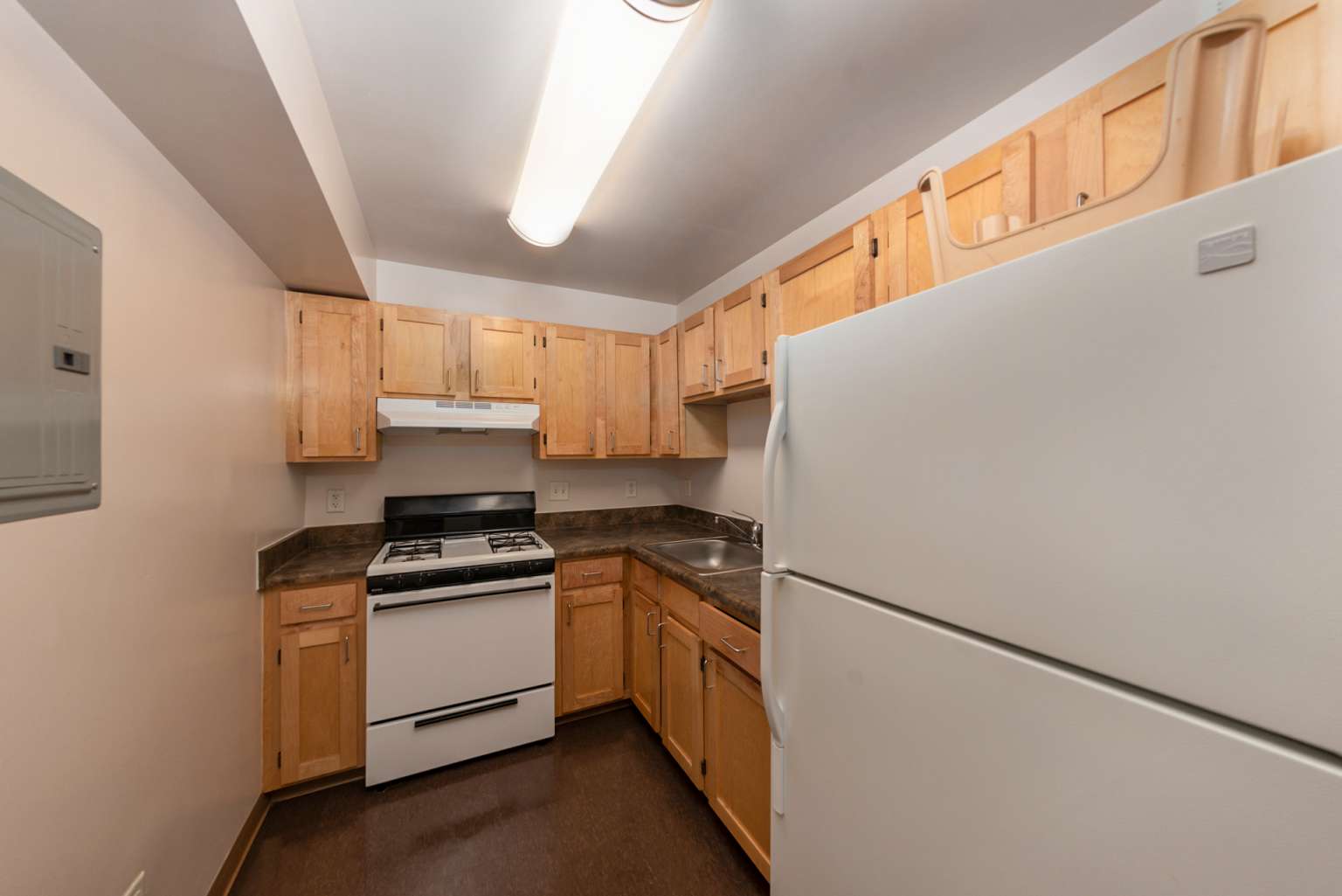 Two Bedroom Apartment Gibson Plaza Apartments